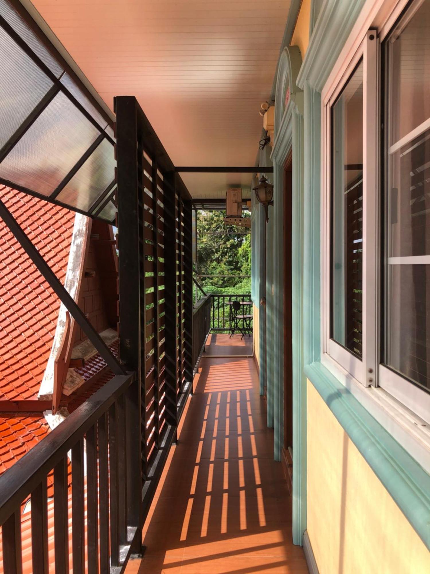 Ruen Thai Ban Rim Nam Kamphaeng Phet Exteriér fotografie